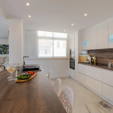 Penthouse With Jacuzzi Marbella